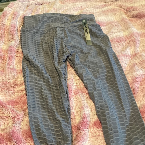 super soft, never worn, tags still on - Picture 1 of 2